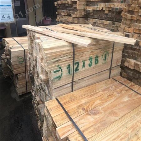 呈果木业建筑工地木材加工厂 3*4松木木方料*厂家供应